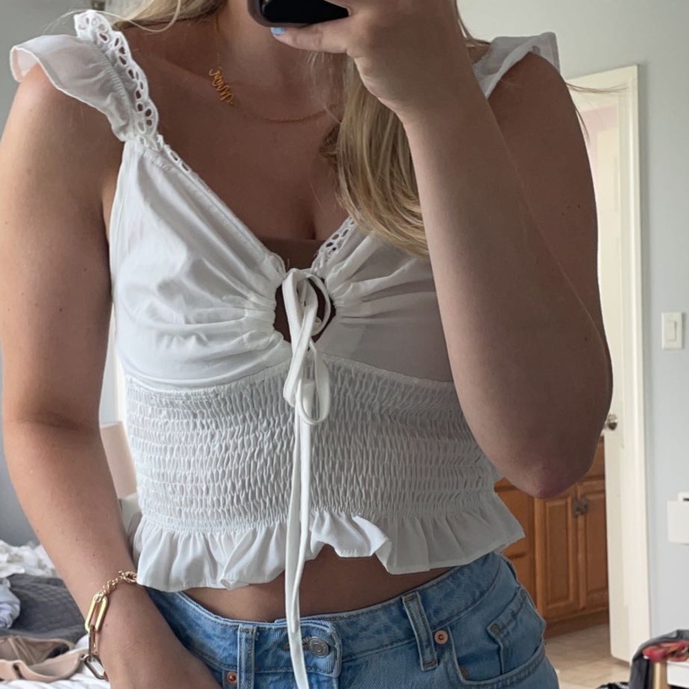 Silky, stretchy crop top size small